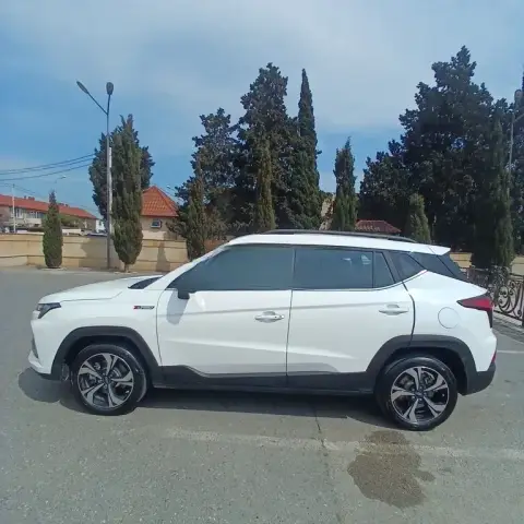 JAC JS4 2025 — миниатюра 3