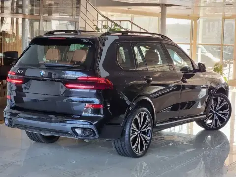 BMW X7 2026 — миниатюра 8