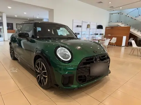 Mini Cooper S 2025 — миниатюра 4
