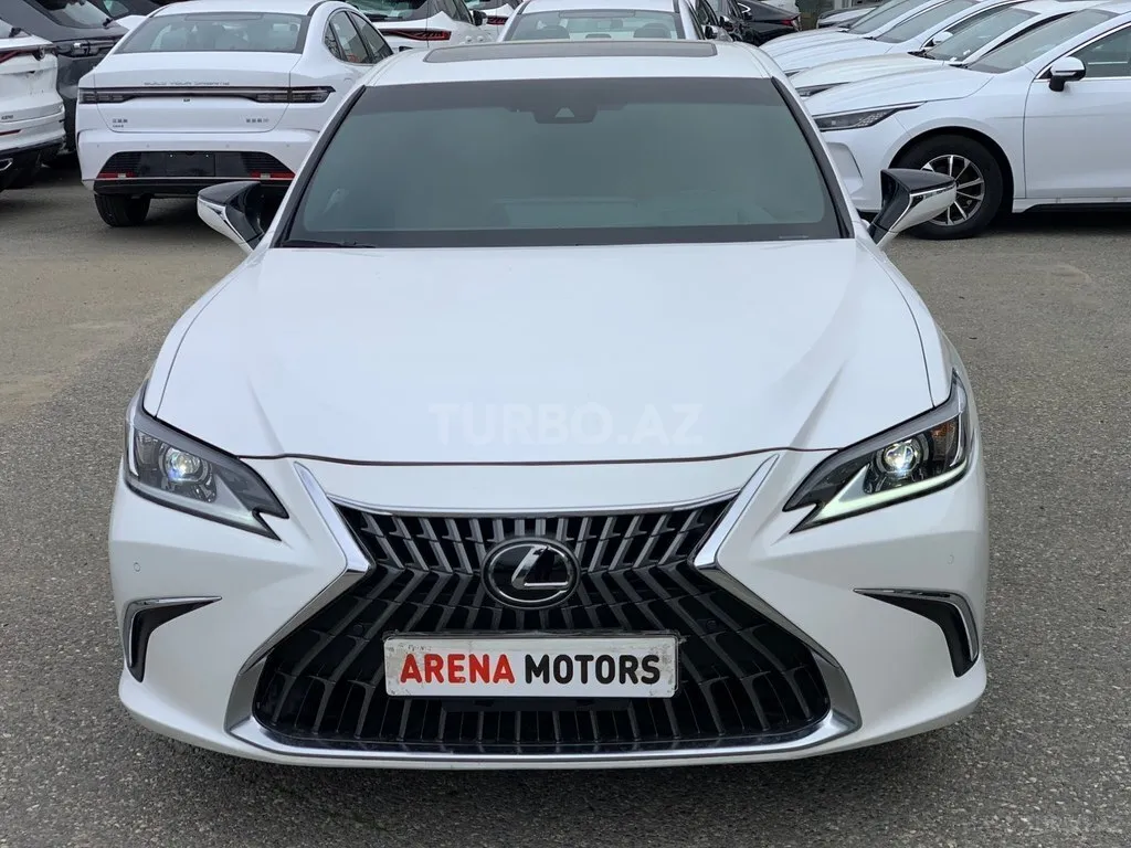 Lexus ES 300h 2025 — фото 1 из 10