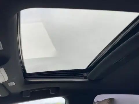 Lexus ES 300h 2025 — миниатюра 8