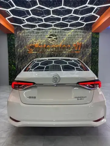 Toyota Corolla 2025 — миниатюра 8