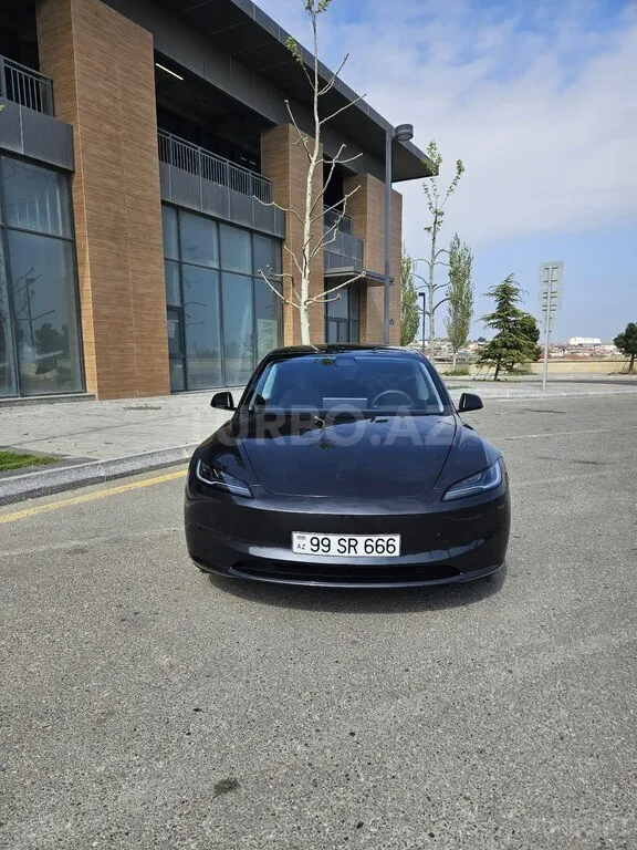Tesla Model 3 2025 — фото 1 из 10