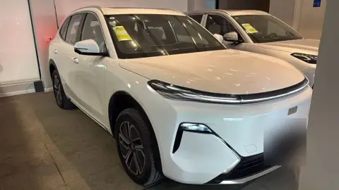 Geely Galaxy Starship 7 2025 — миниатюра 2