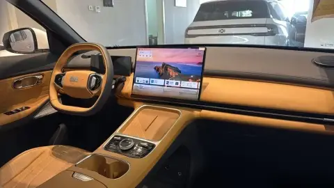 Geely Galaxy Starship 7 2025 — миниатюра 3