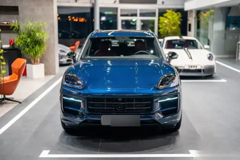 Porsche Cayenne 2025 — миниатюра 2