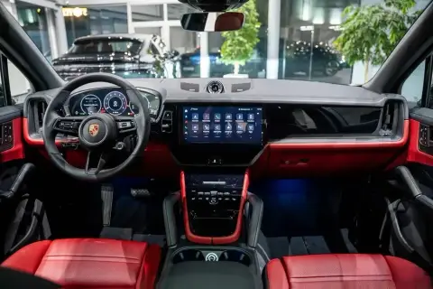 Porsche Cayenne 2025 — миниатюра 8