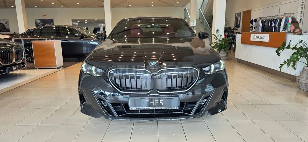 BMW 520 2025 — фото 1 из 10