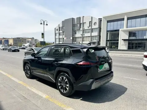 Toyota RAV4 2026 — миниатюра 3
