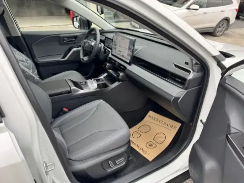 Toyota RAV4 2026 — миниатюра 9