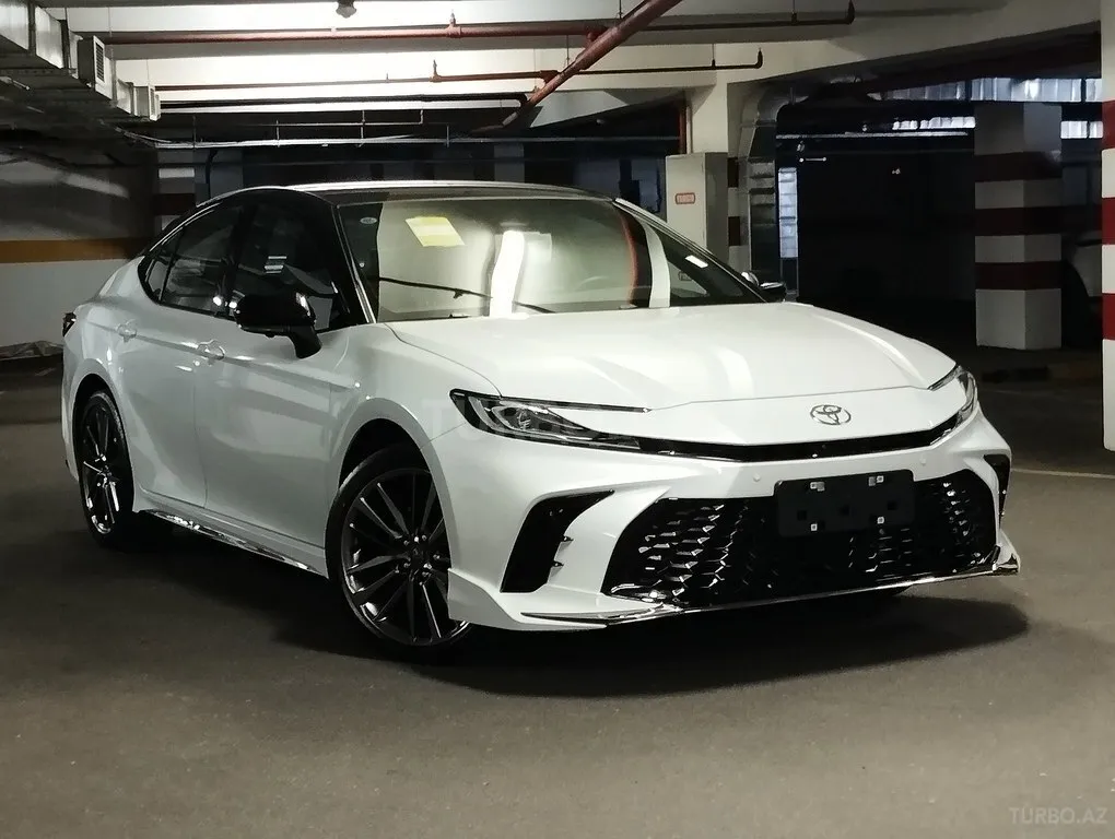 Toyota Camry 2026 — фото 1 из 10