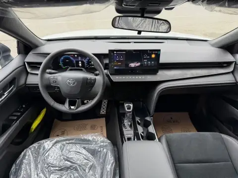 Toyota Camry 2026 — миниатюра 3