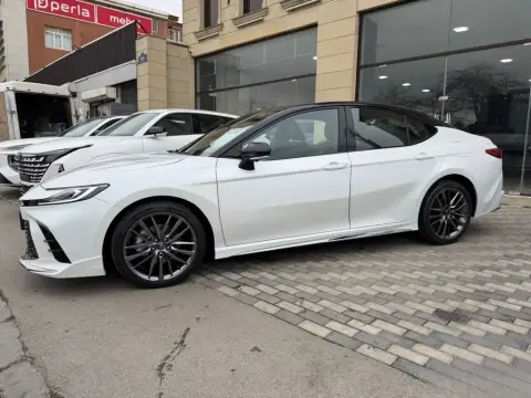 Toyota Camry 2026 — миниатюра 8