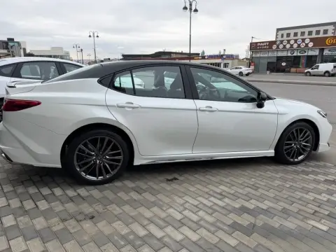 Toyota Camry 2026 — миниатюра 9