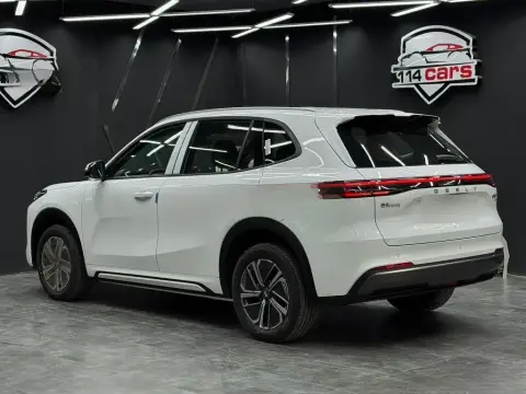 Geely Galaxy Starship 7 2025 — миниатюра 6