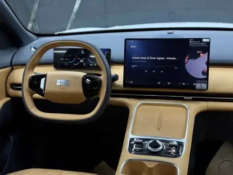 Geely Galaxy Starship 7 2025 — миниатюра 9