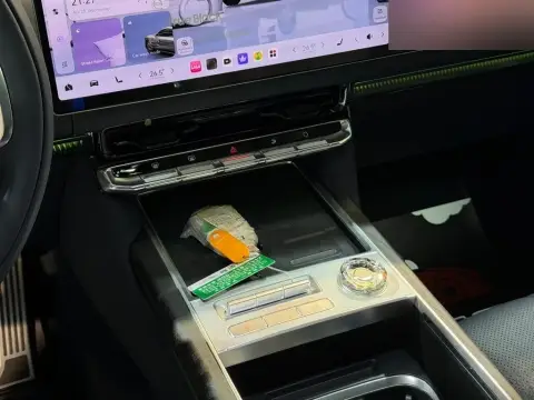 Zeekr 9X 2025 — миниатюра 9