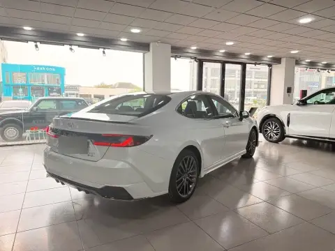 Toyota Camry 2025 — миниатюра 7