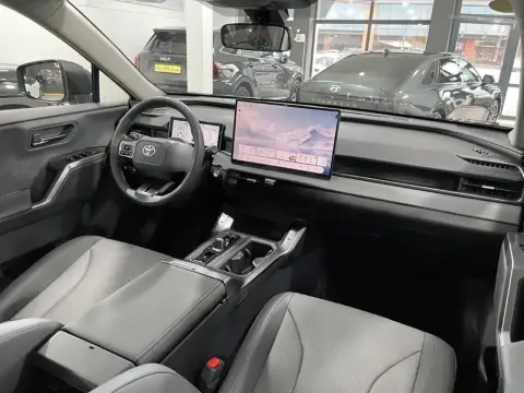 Toyota RAV4 2026 — миниатюра 8