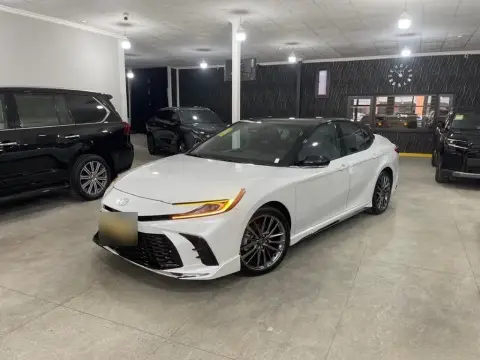 Toyota Camry 2026 — миниатюра 2
