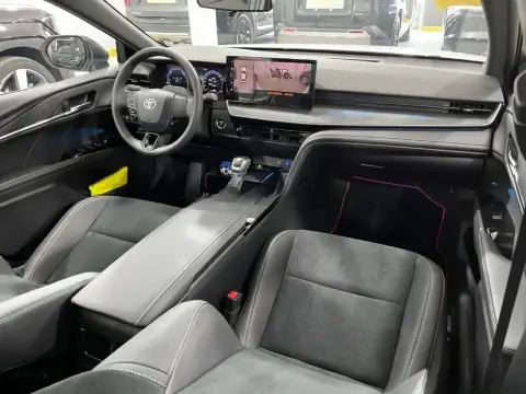Toyota Camry 2026 — миниатюра 9