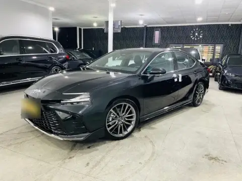 Toyota Camry 2026 — миниатюра 2