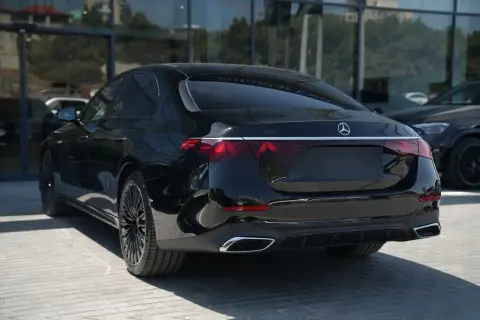 Mercedes-Benz E 300 2026 — миниатюра 7