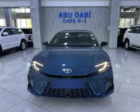 Toyota Camry 2025 — миниатюра 2
