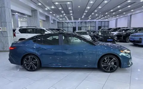 Toyota Camry 2025 — миниатюра 4