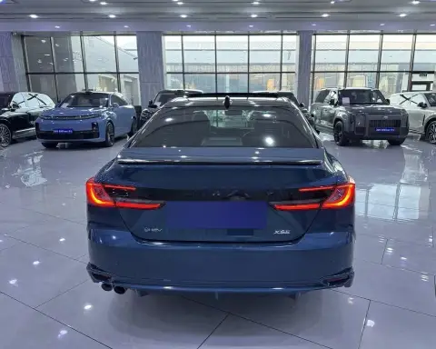 Toyota Camry 2025 — миниатюра 7