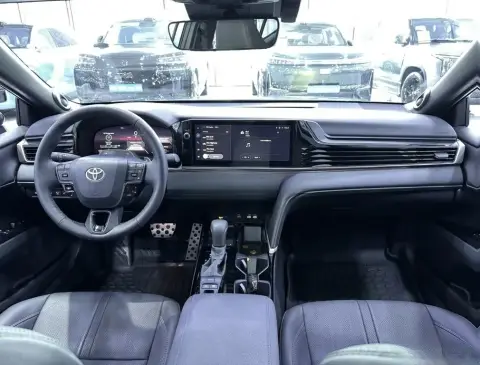 Toyota Camry 2025 — миниатюра 8