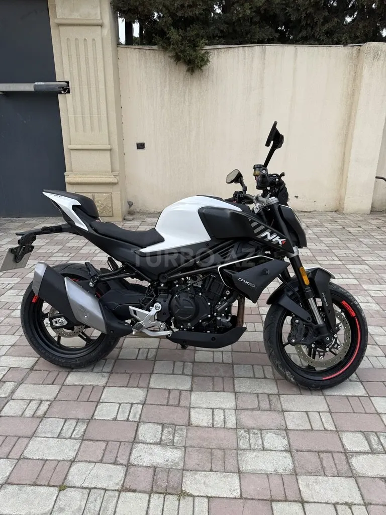CFMOTO 450 NK 2025 — фото 1 из 8