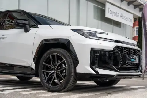 Toyota RAV4 2026 — миниатюра 5