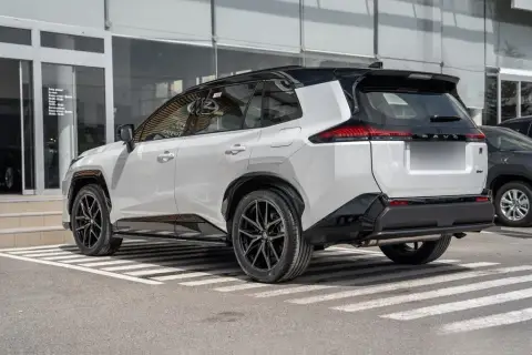 Toyota RAV4 2026 — миниатюра 9