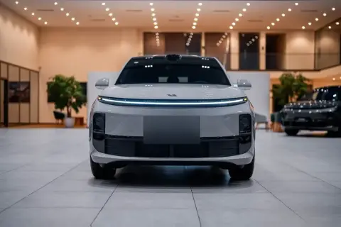 Li Auto L6 2025 — миниатюра 3