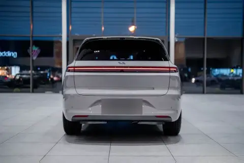Li Auto L6 2025 — миниатюра 7