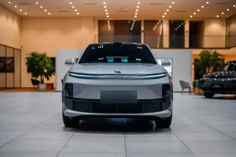 Li Auto L6 2025 — миниатюра 7