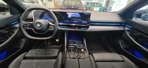 BMW 520 2025 — миниатюра 2
