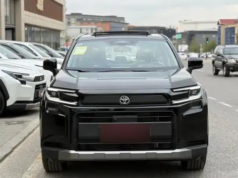 Toyota RAV4 2026 — миниатюра 1