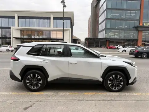 Toyota RAV4 2026 — миниатюра 4