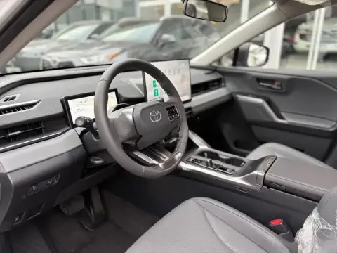 Toyota RAV4 2026 — миниатюра 6