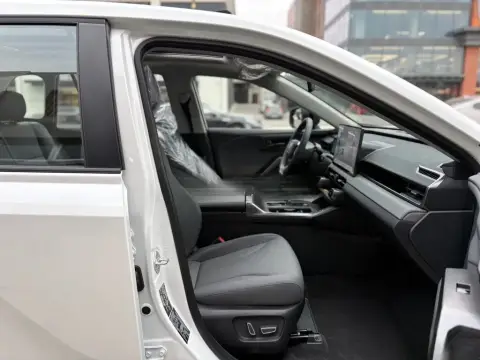 Toyota RAV4 2026 — миниатюра 8