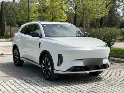 Changan Qiyuan Q05 2025 — миниатюра 2