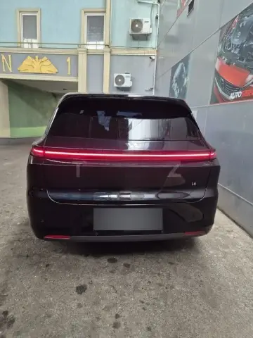 Li Auto L6 2025 — миниатюра 2