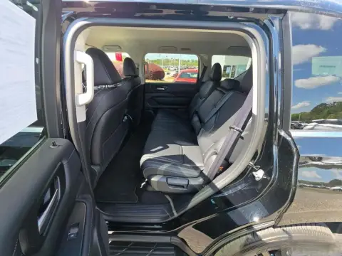 Nissan Armada 2026 — миниатюра 9