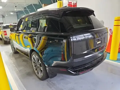 Land Rover Range Rover 2025 — миниатюра 5