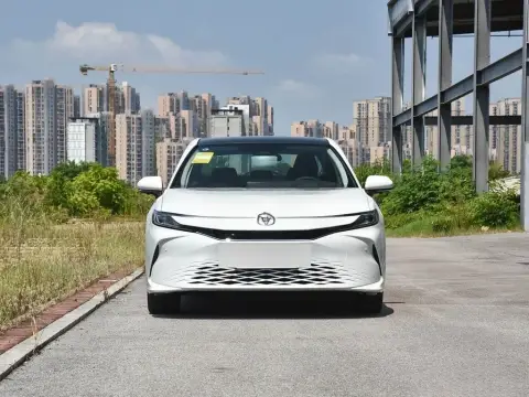 Toyota Camry 2026 — миниатюра 2