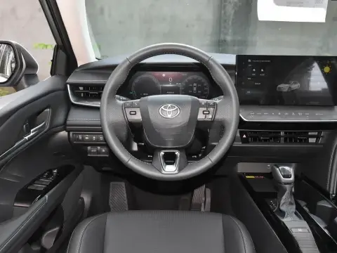 Toyota Camry 2026 — миниатюра 9