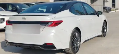 Toyota Camry 2026 — миниатюра 8