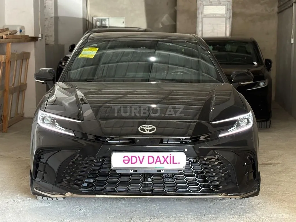 Toyota Camry 2026 — фото 1 из 10